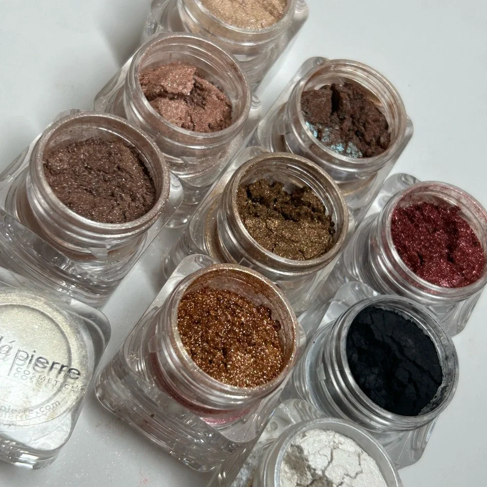 Mica bella Shimmering Eyeshadow Stack